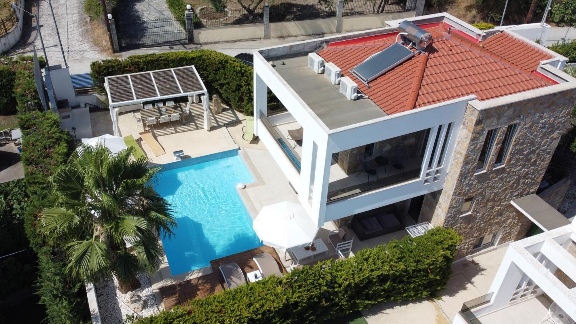 Villa Douglas - Private Pool, BBQ, 4Bdrms, View Pefkochori Esterno foto
