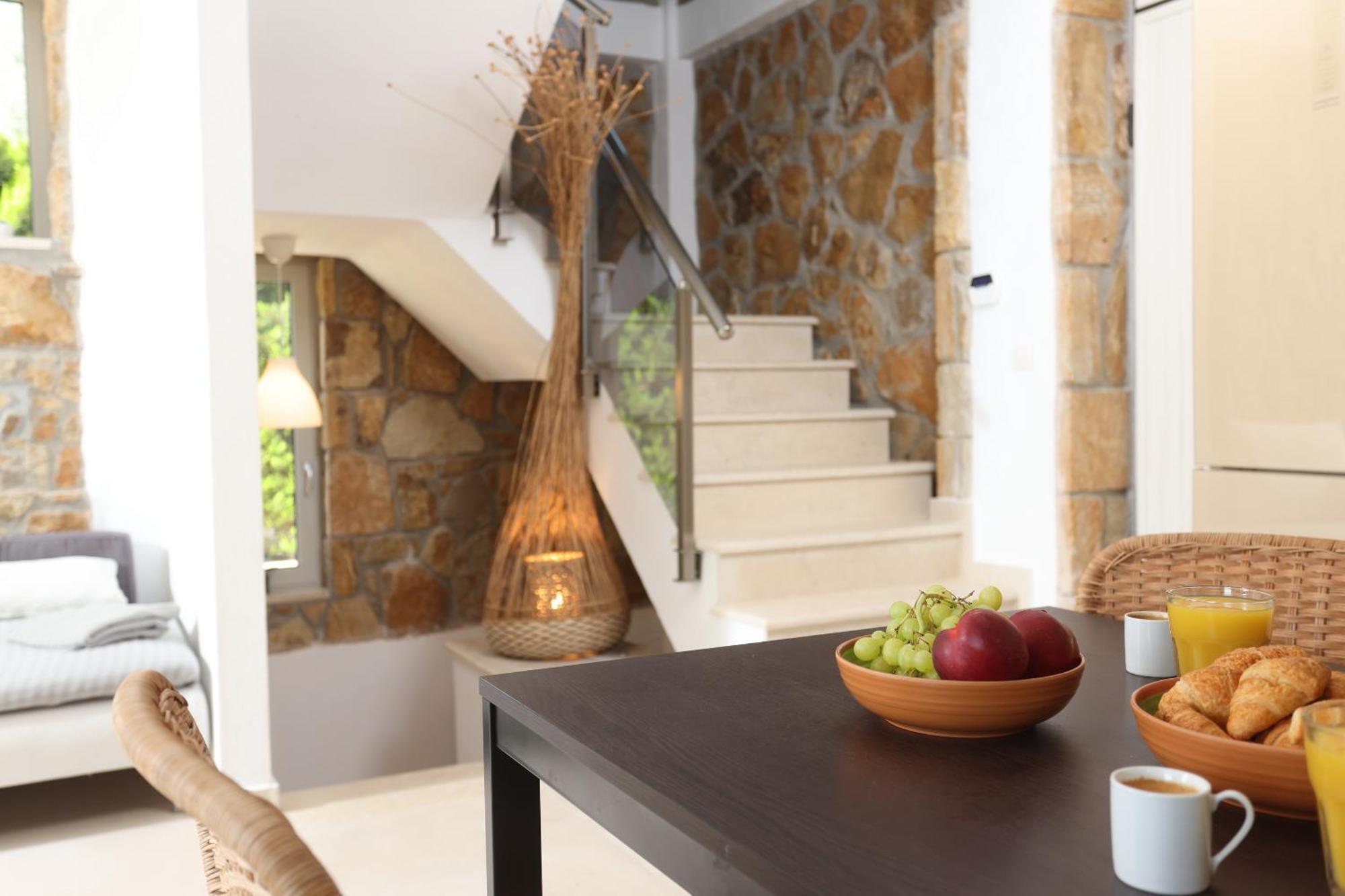 Villa Douglas - Private Pool, BBQ, 4Bdrms, View Pefkochori Esterno foto