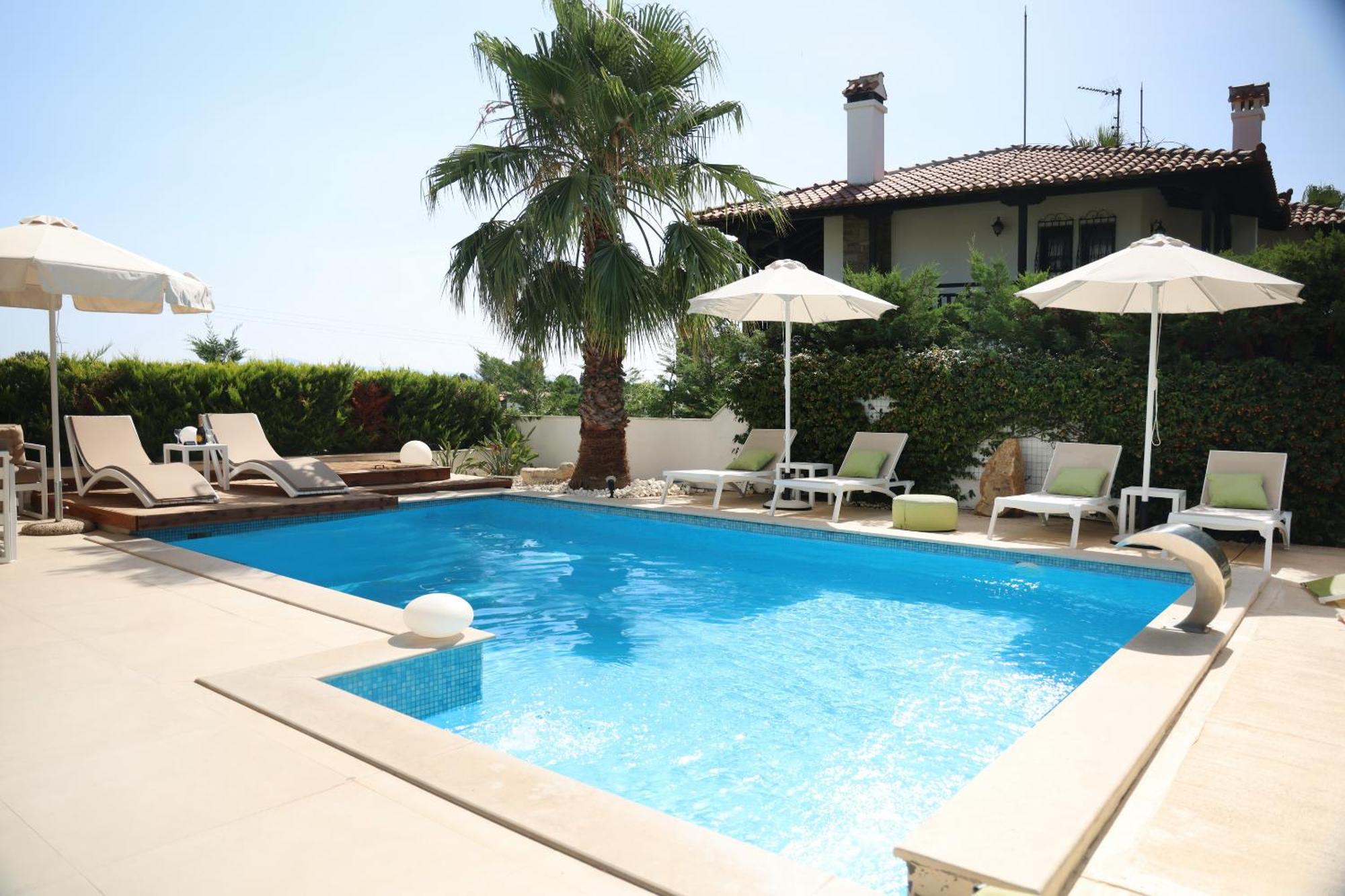 Villa Douglas - Private Pool, BBQ, 4Bdrms, View Pefkochori Esterno foto