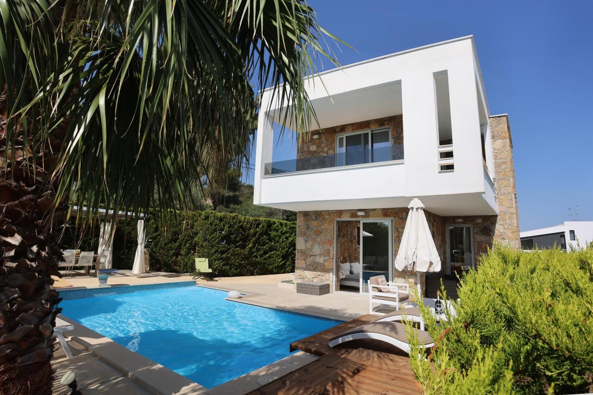 Villa Douglas - Private Pool, BBQ, 4Bdrms, View Pefkochori Esterno foto