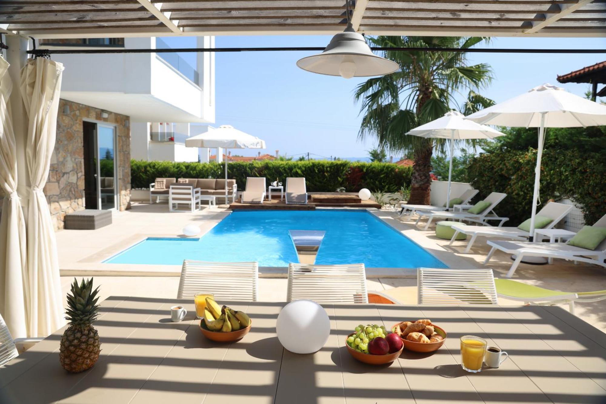 Villa Douglas - Private Pool, BBQ, 4Bdrms, View Pefkochori Esterno foto