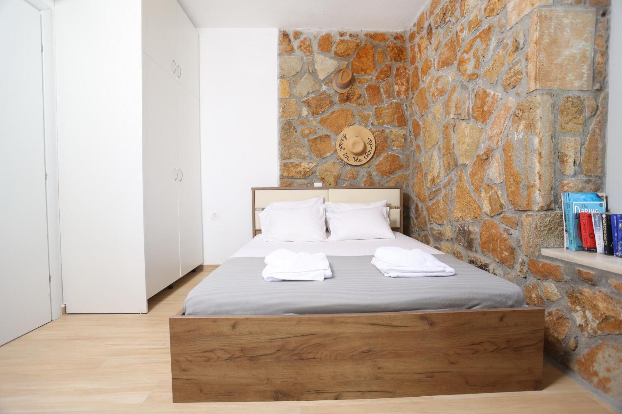 Villa Douglas - Private Pool, BBQ, 4Bdrms, View Pefkochori Esterno foto