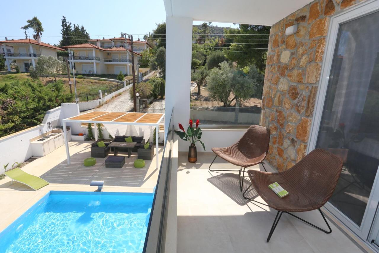 Villa Douglas - Private Pool, BBQ, 4Bdrms, View Pefkochori Esterno foto