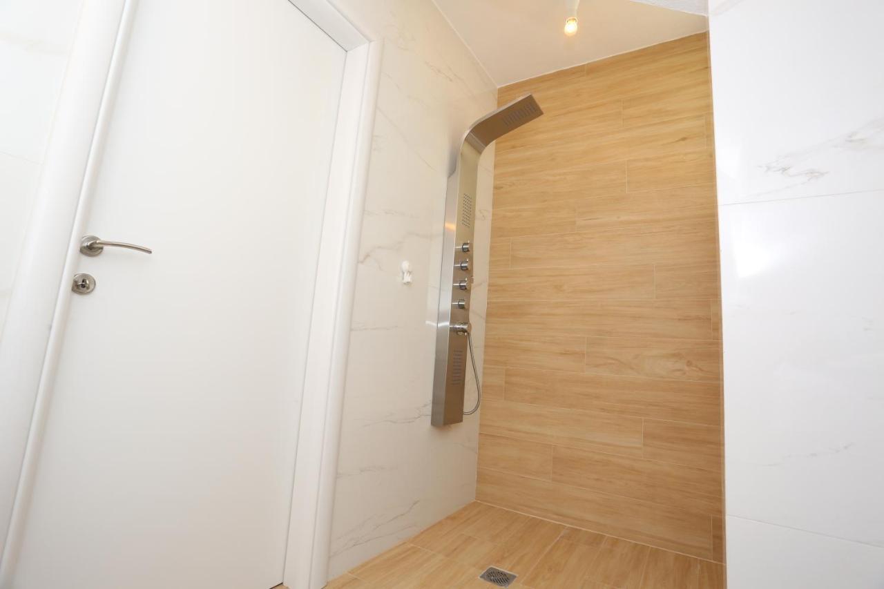 Villa Douglas - Private Pool, BBQ, 4Bdrms, View Pefkochori Esterno foto